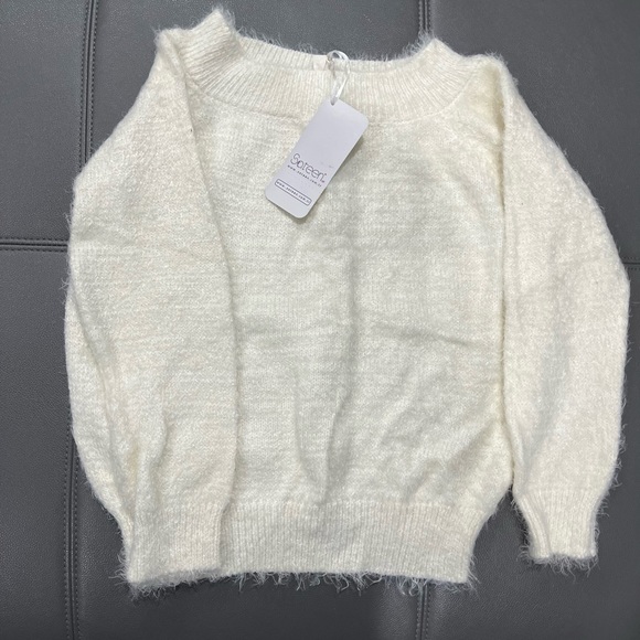 NWT white fuzzy sweater, size S, can fit M as well - Picture 2 of 3